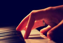 九游体育：⚽意甲半场：伊尔迪兹单骑闯关建功，尤文图斯暂1-0领先热那亚.